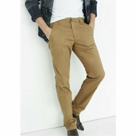 EXPRESS Tan Hyper Stretch Temperature Control Straight Leg Chino’s Sz 36/34 - Picture 1 of 9